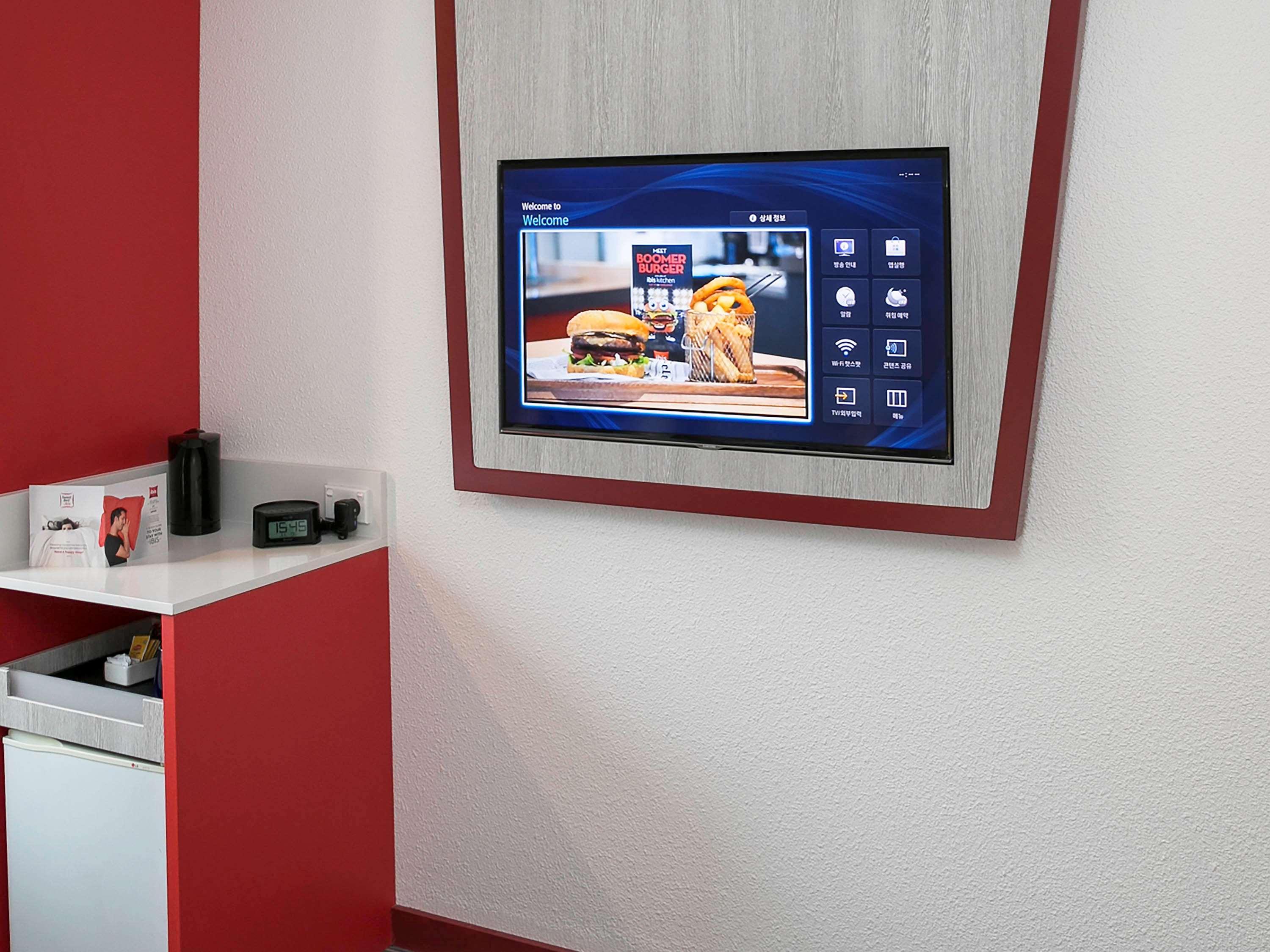 Ibis Sydney Airport Hotel Bagian luar foto